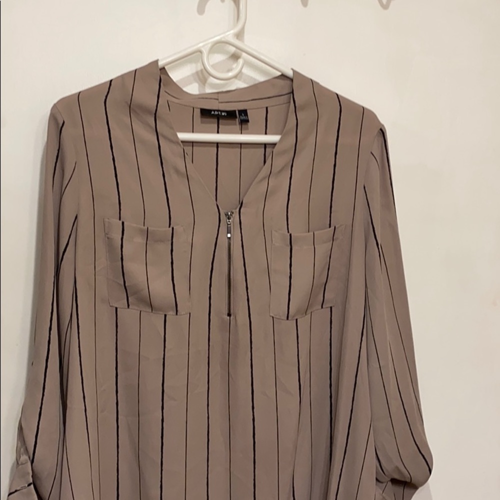 Blouse - Picture 2 of 4